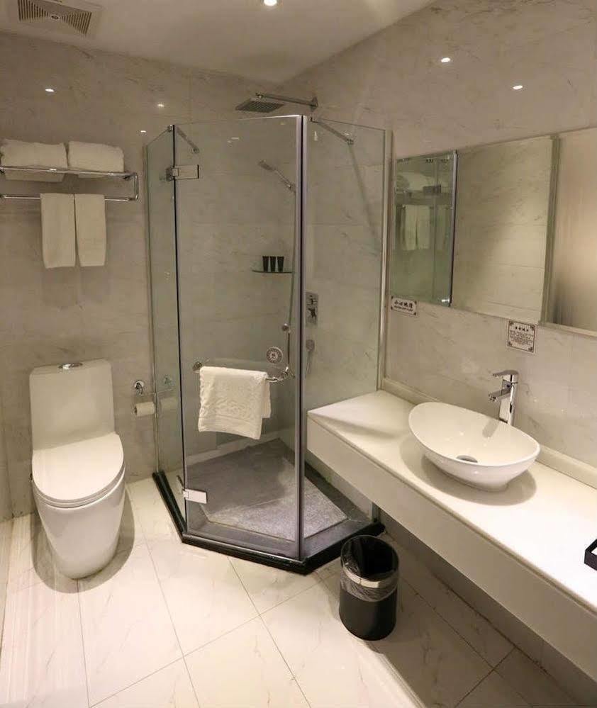 Sotel Inn Hotel San Yuan Li Branch Canton Extérieur photo